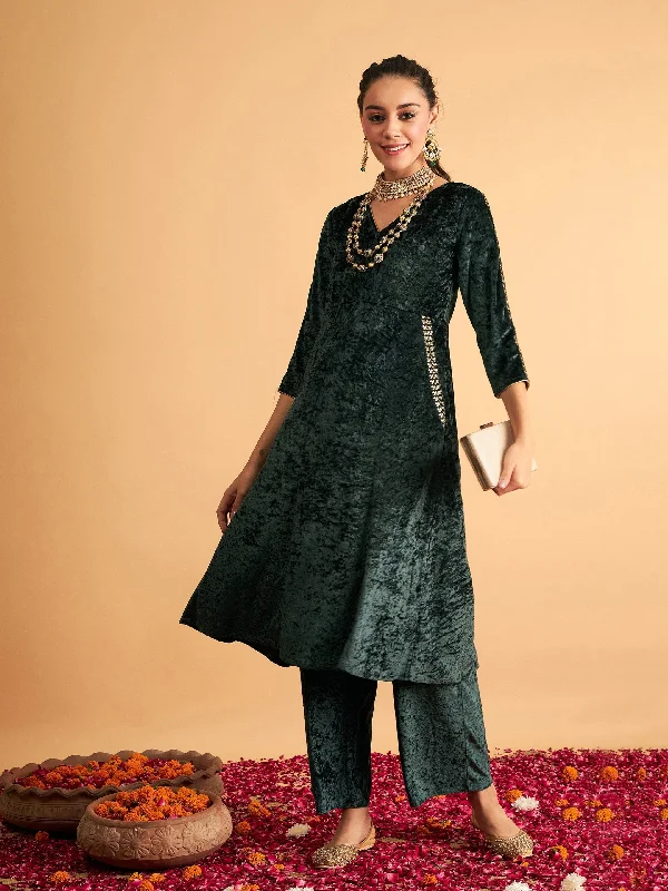 Lyush Women Emerald Velvet Embroidered Pocket Anarkali Dress