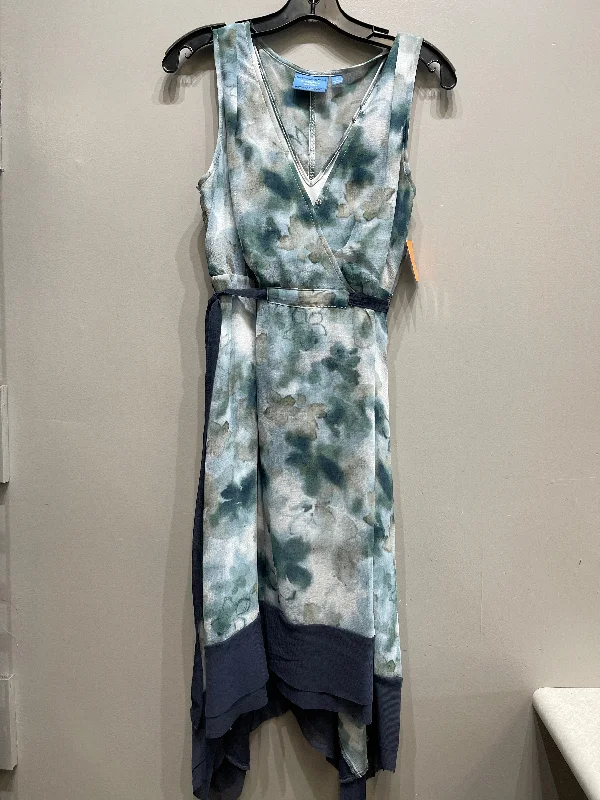 Dress Casual Short By Simply Vera  Size: M
