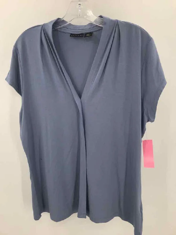 Pre-Owned Tahari Blue Size XL T-shirt Solid Color Striped Floral Solid Color Striped Floral Pre-Owned Tahari Blue Size XL T-shirt Solid Color Striped Floral Solid Color Striped Floral