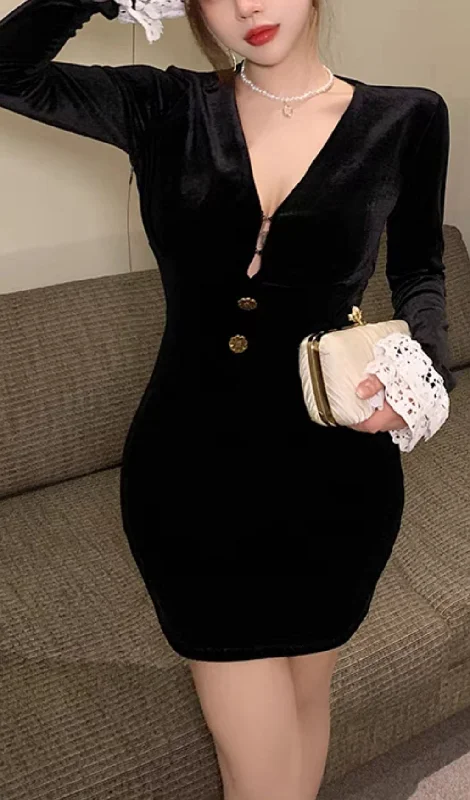 V-NECK BLACK VELVET LONG-SLEEVED DRESS Tunics Evening elegant Tunics Evening elegant