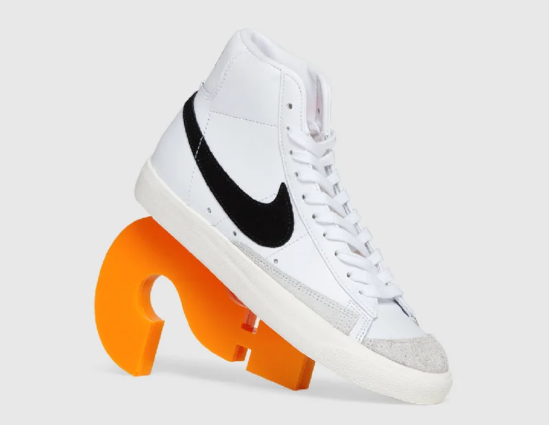 Nike Women's Blazer Mid '77 White / Black Women's Radiation Jacket